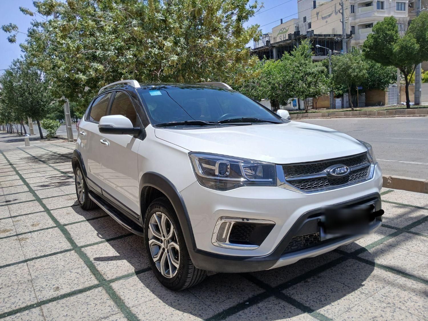 خودرو ام وی ام، X22 آگهی ann_18557235