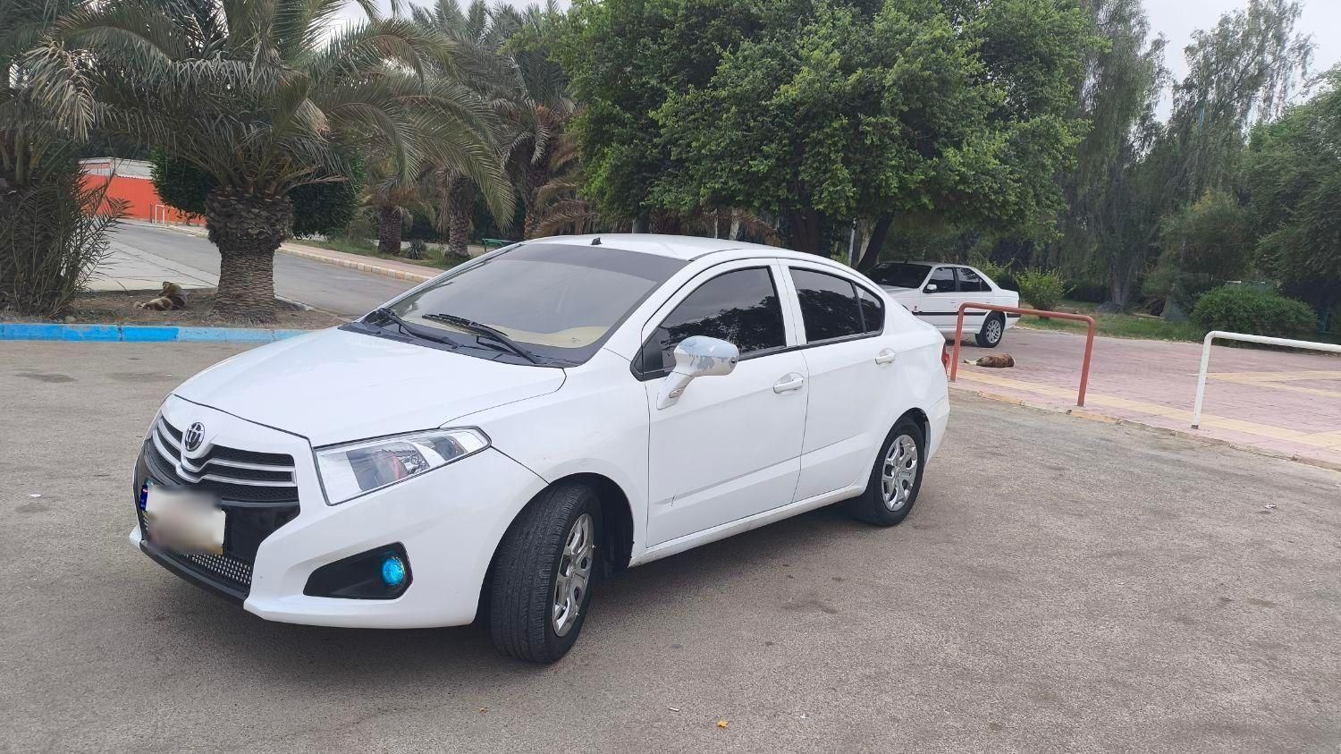 برلیانس H230 دنده‌ای - 2015