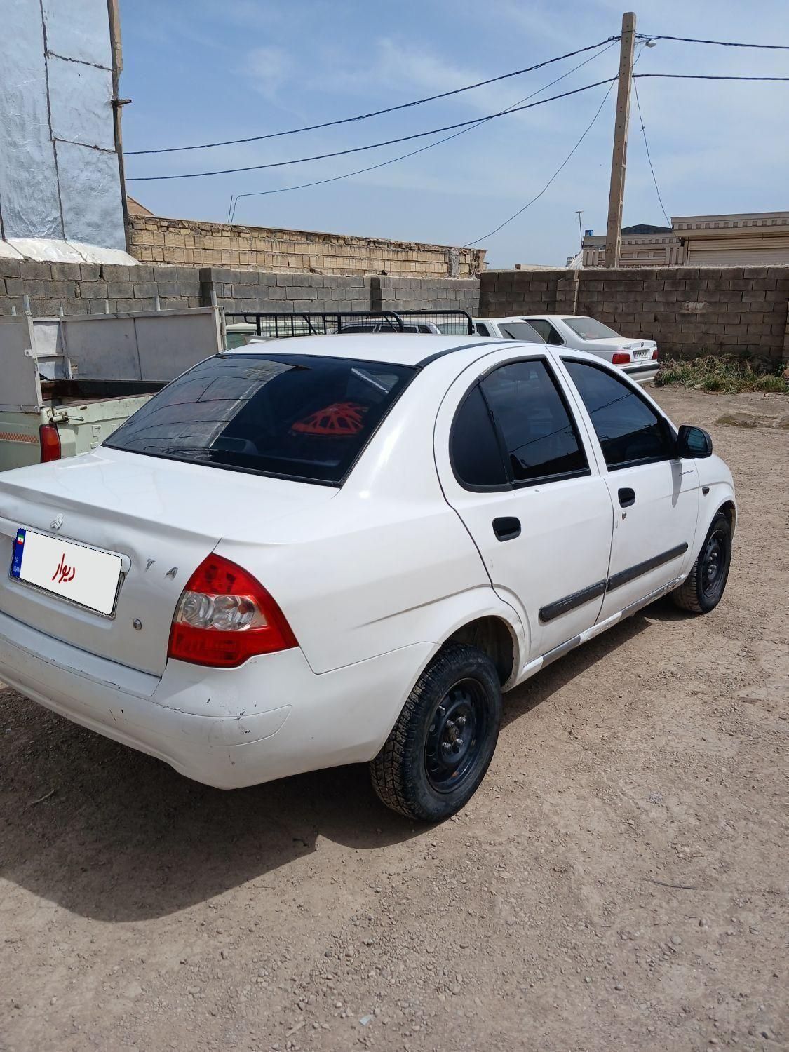 تیبا صندوق دار LX - 1390