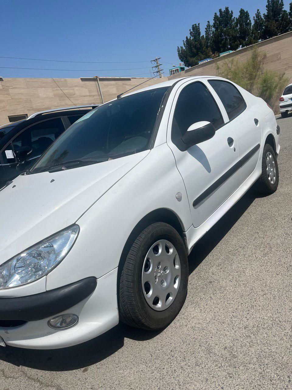 پژو ۲۰۶ صندوق دار v8 - 1396