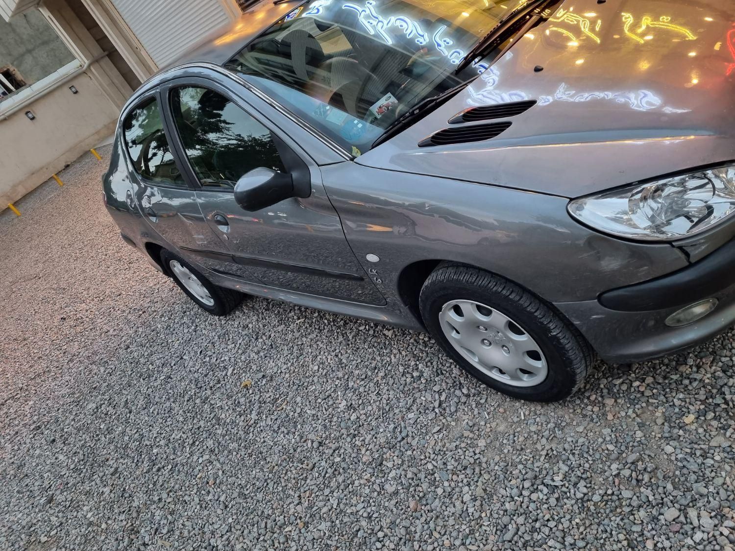 پژو ۲۰۶ صندوق دار v8 - 1386