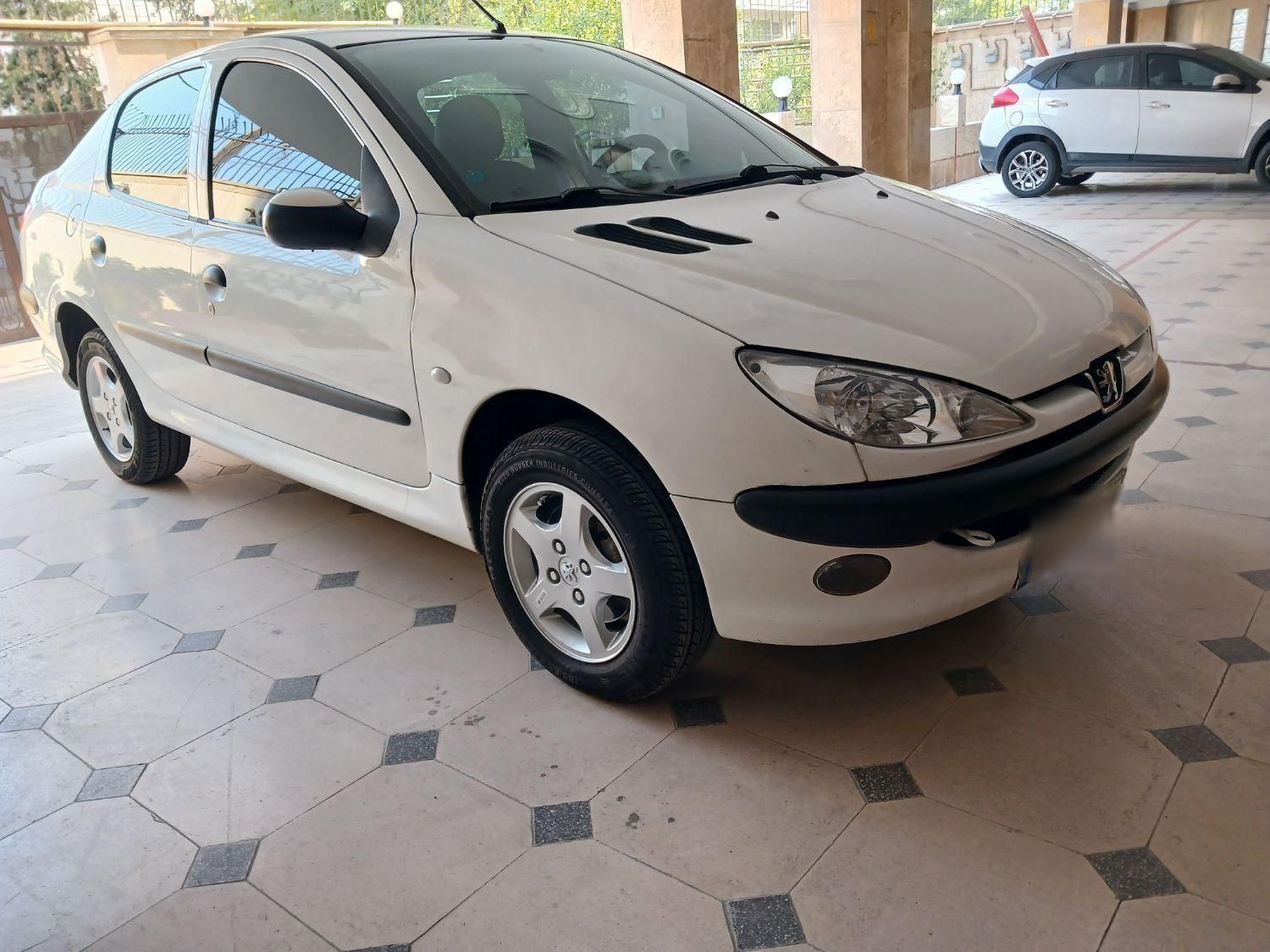پژو ۲۰۶ صندوق دار v8 - 1397