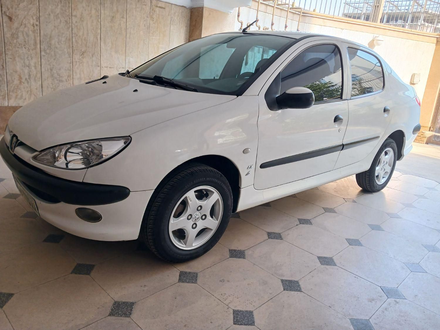 پژو ۲۰۶ صندوق دار v8 - 1397