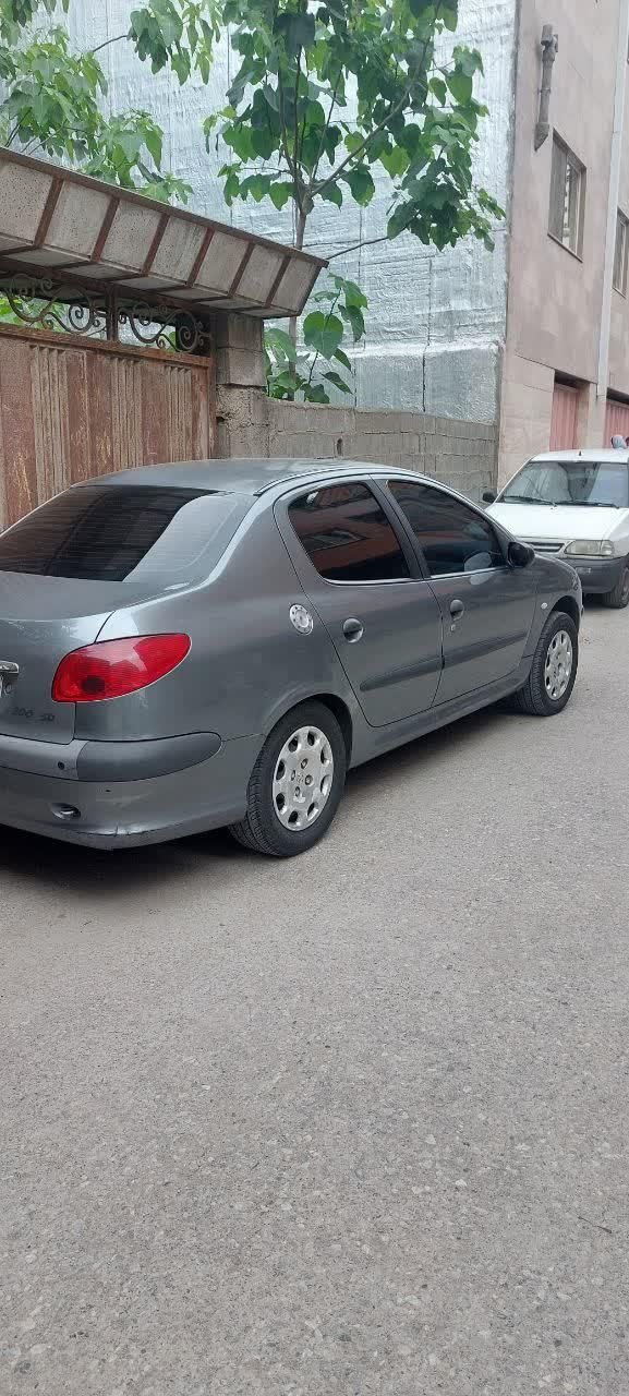 پژو ۲۰۶ صندوق دار v8 - 1390