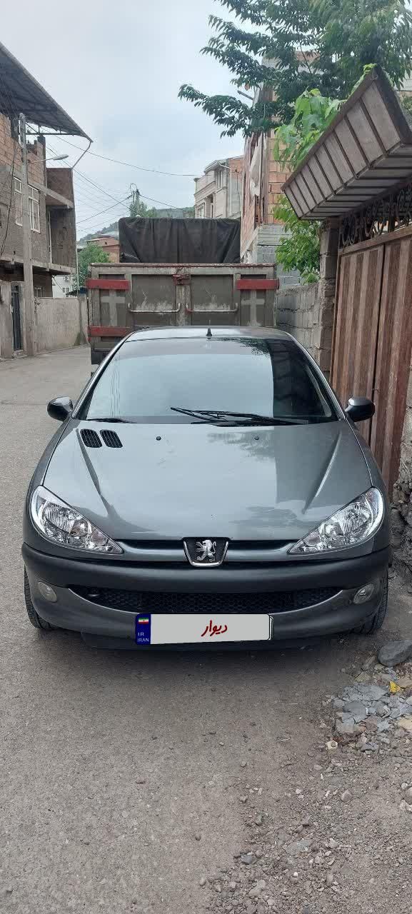 پژو ۲۰۶ صندوق دار v8 - 1390