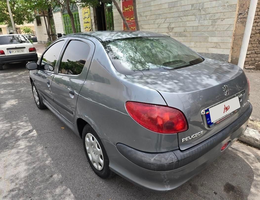 پژو ۲۰۶ صندوق دار v20 - 1386
