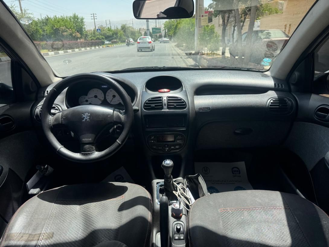 پژو ۲۰۶ صندوق دار v8 - 1390