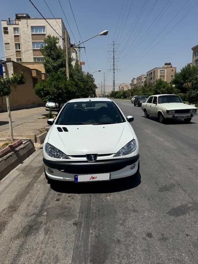 خودرو پژو، ۲۰۶ صندوق دار آگهی ann_18560537