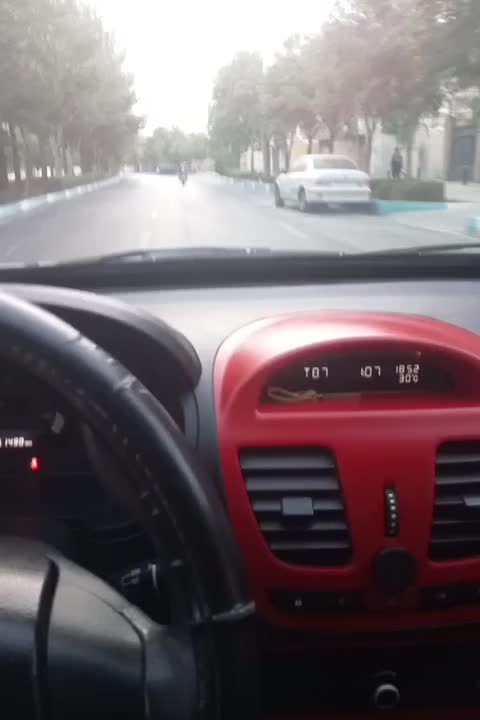خودرو کوییک، R آگهی ann_18560649