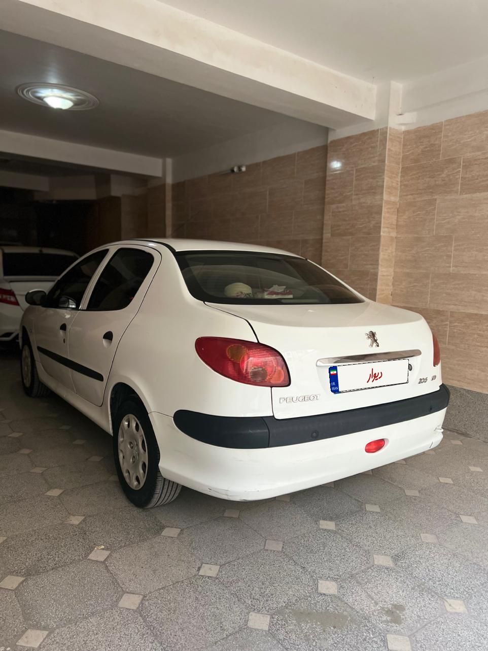 پژو ۲۰۶ صندوق دار v8 - 1394