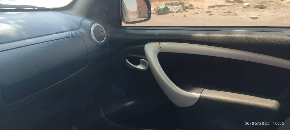 رنو ساندرو اتوماتیک - 1395