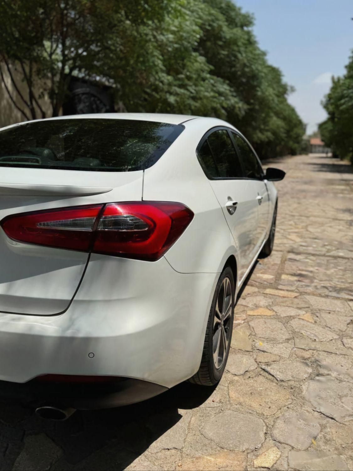 کیا سراتو 2.0 لیتر اتوماتیک GT لاین - 2015