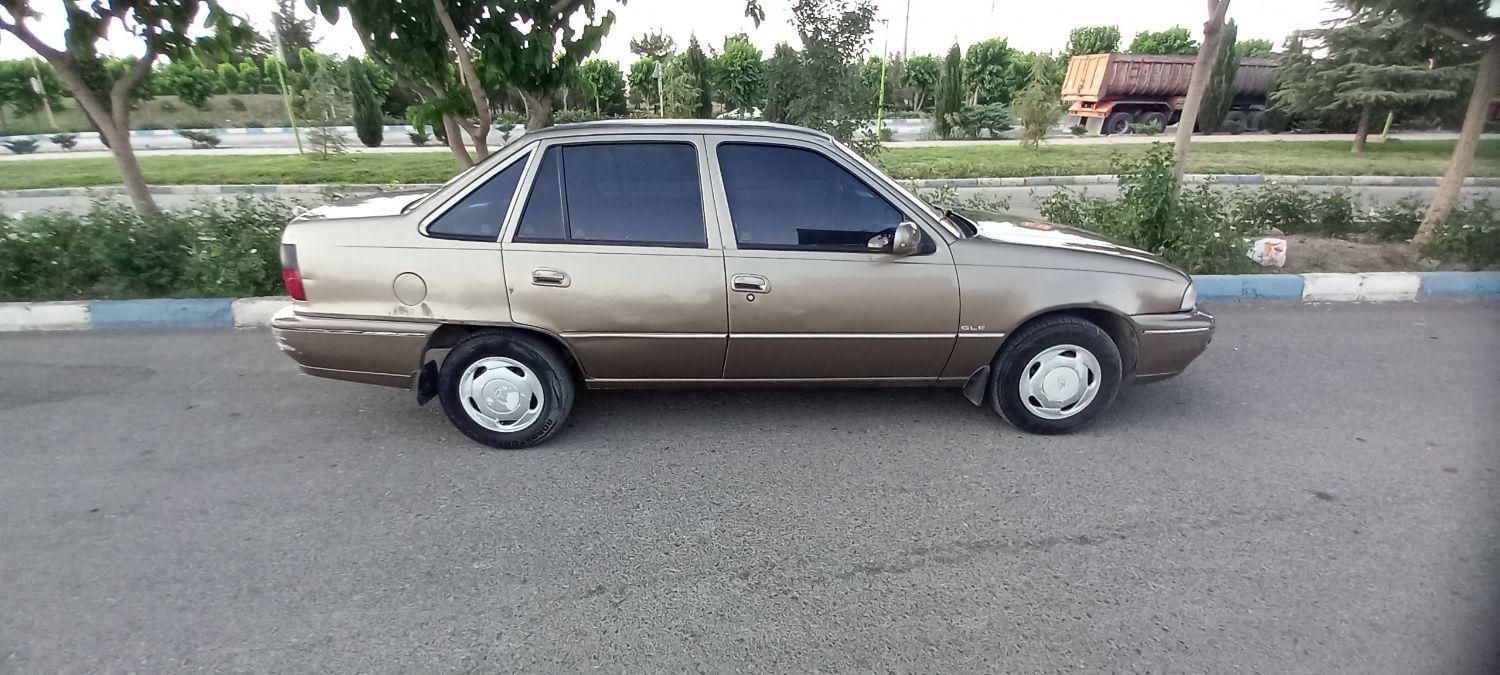 دوو سیلو سدان - 2000
