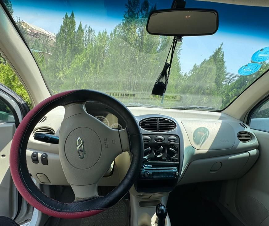 ام وی ام 110 چهار سیلندر دنده ای - 2012