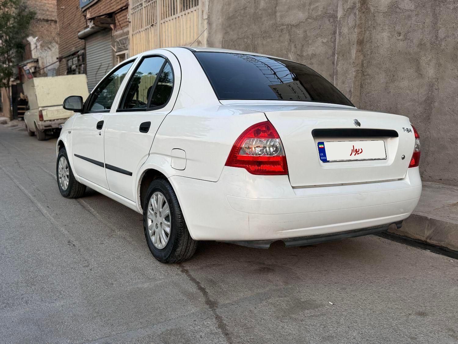 تیبا صندوق دار SX - 1400