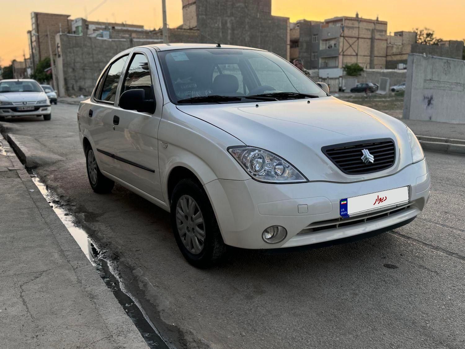 تیبا صندوق دار SX - 1400