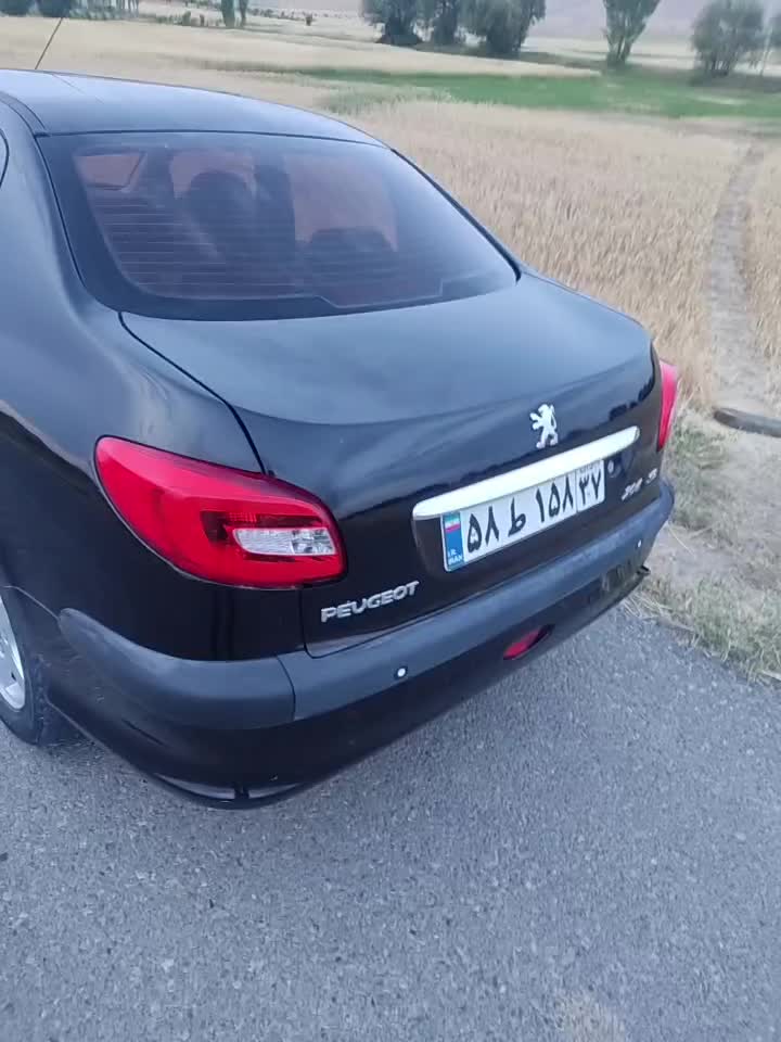 پژو ۲۰۶ صندوق دار v8 - 1393