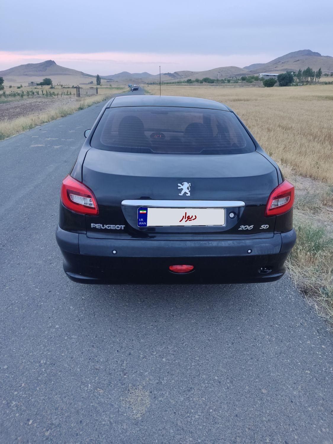 پژو ۲۰۶ صندوق دار v8 - 1393