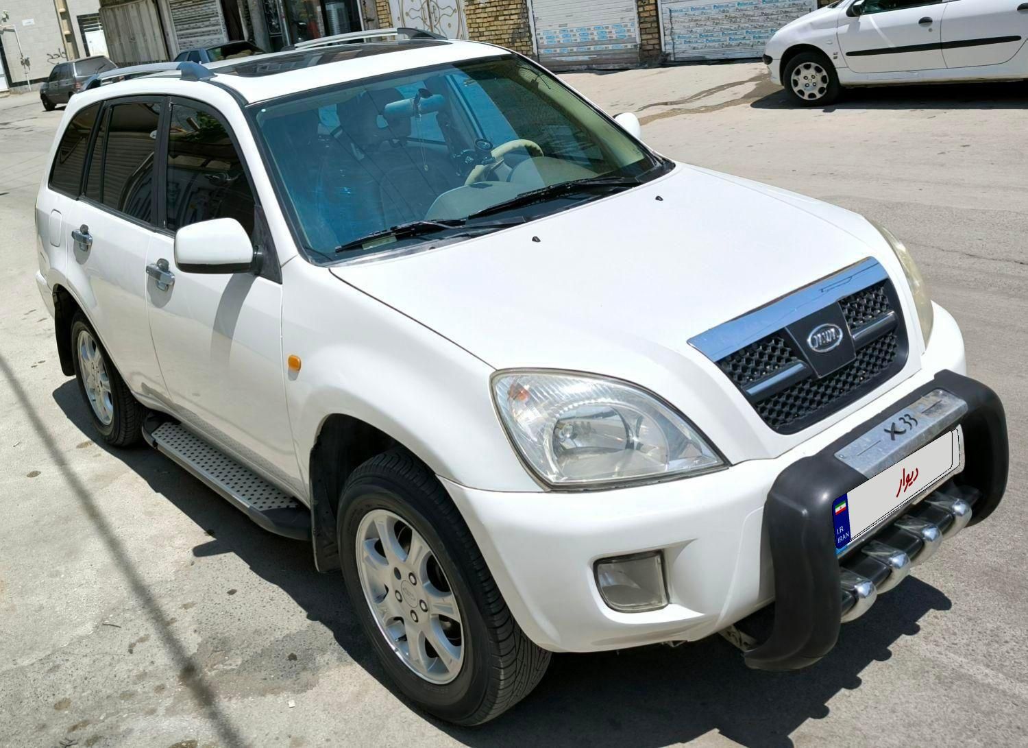 ام وی ام X33 دنده‌ای ساده - 2012