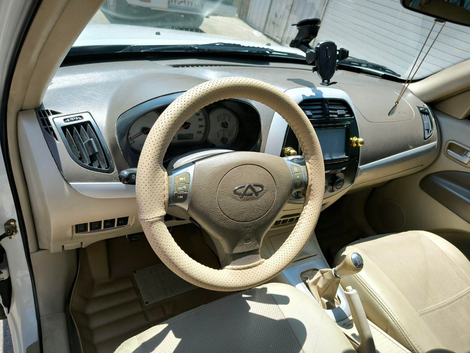 ام وی ام X33 دنده‌ای ساده - 2012