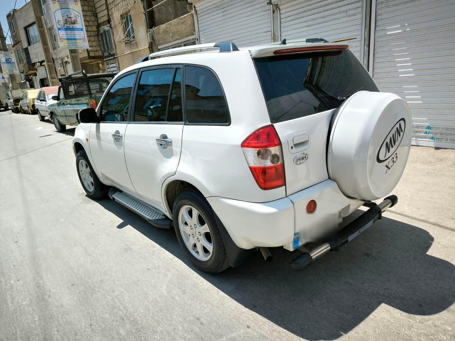 خودرو ام وی ام، X33 آگهی ann_18565354