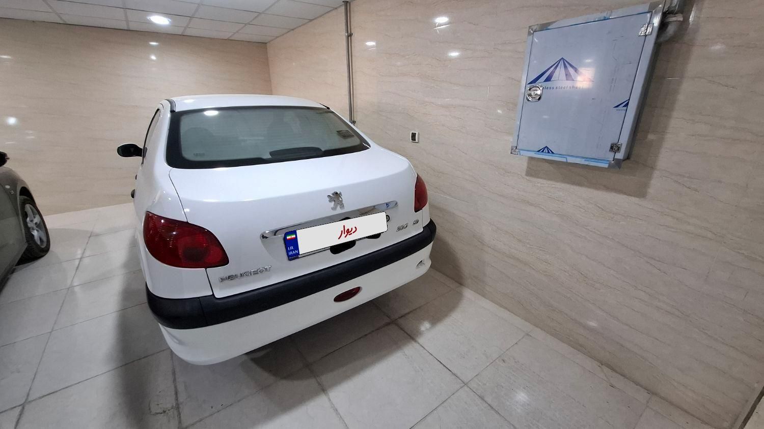 پژو ۲۰۶ صندوق دار v8 - 1396
