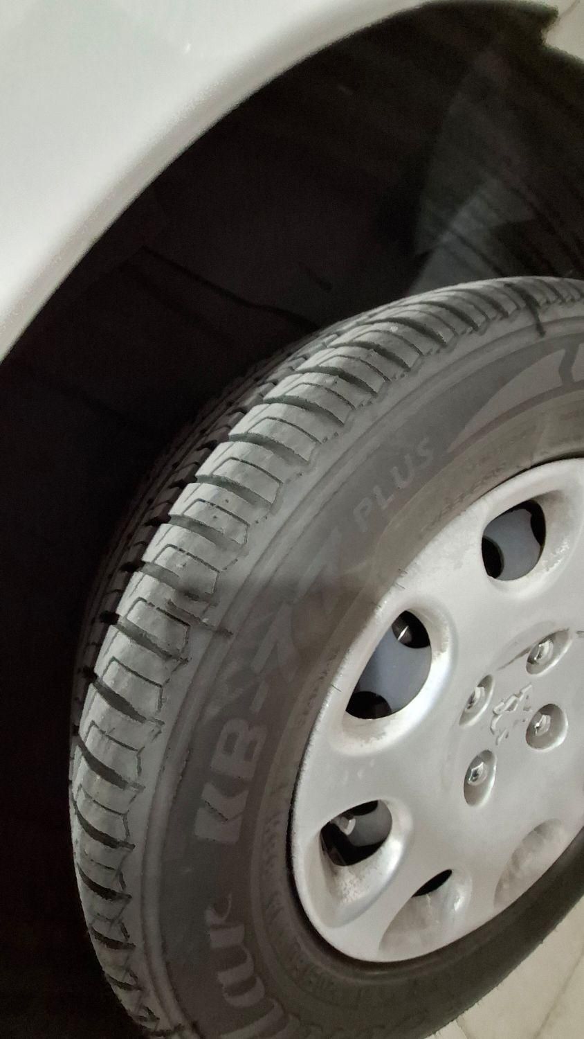 پژو ۲۰۶ صندوق دار v8 - 1396