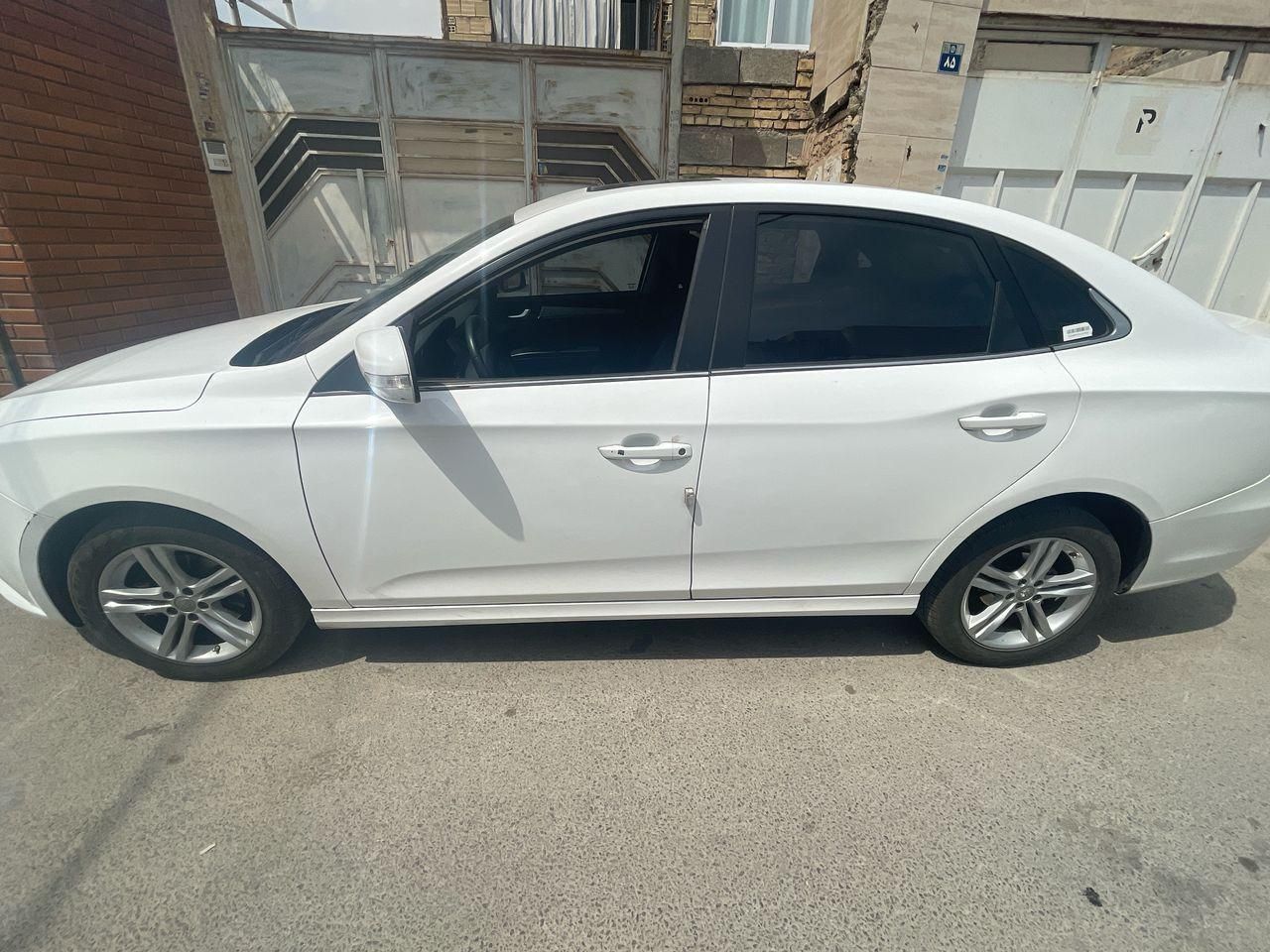 بسترن B30 اتوماتیک - 2020