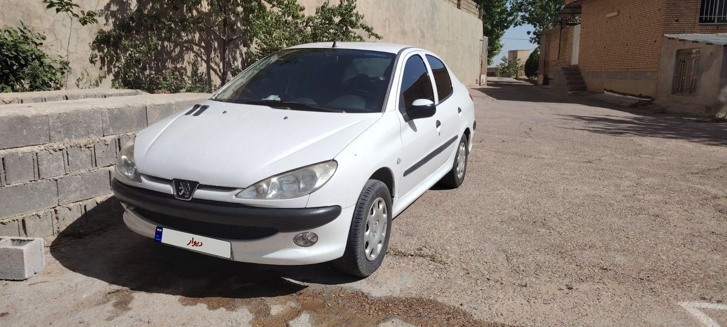 پژو ۲۰۶ صندوق دار v8 - 1390