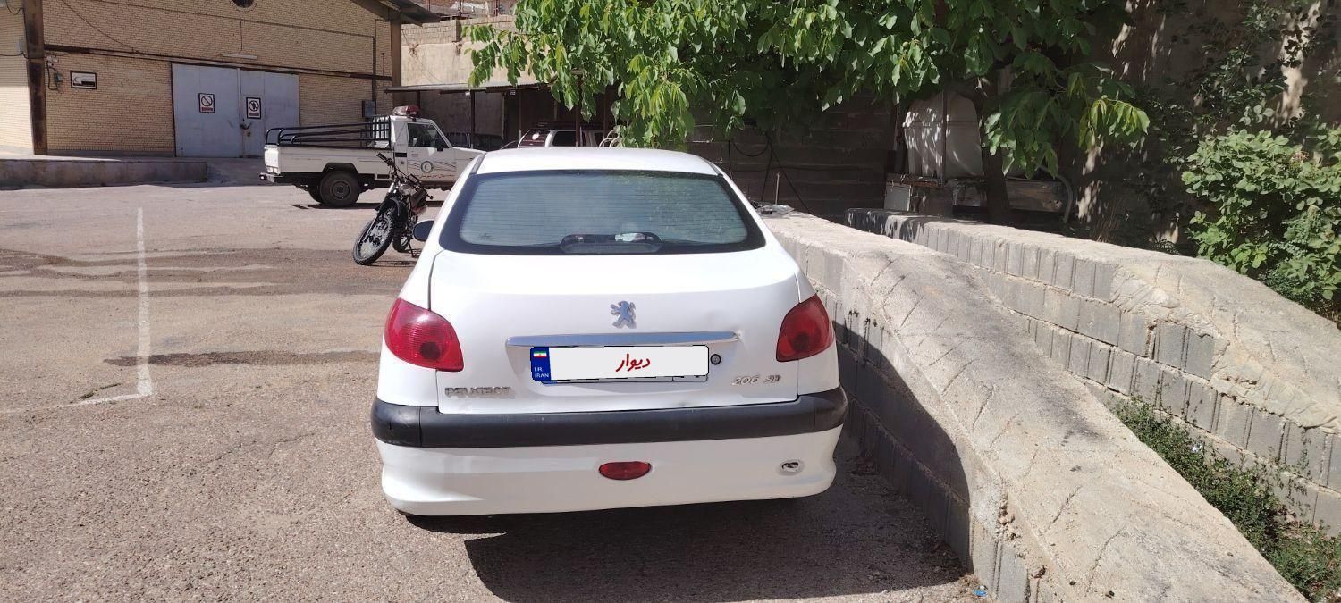 پژو ۲۰۶ صندوق دار v8 - 1390