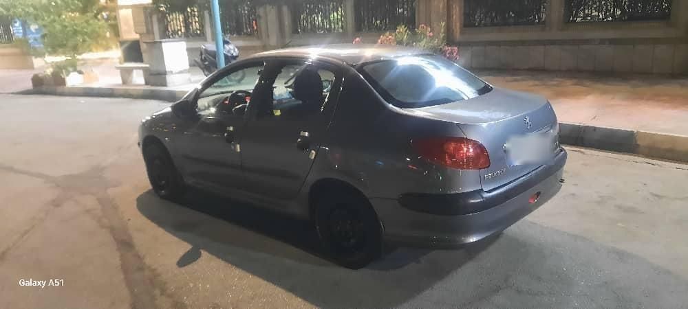 پژو ۲۰۶ صندوق دار v8 - 1396
