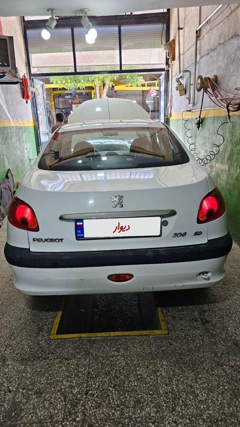پژو ۲۰۶ صندوق دار v8 - 1395