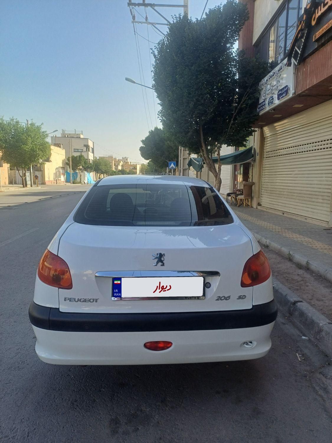 پژو ۲۰۶ صندوق دار v8 - 1393