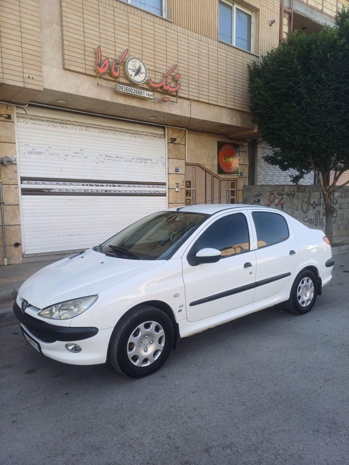 پژو ۲۰۶ صندوق دار v8 - 1393