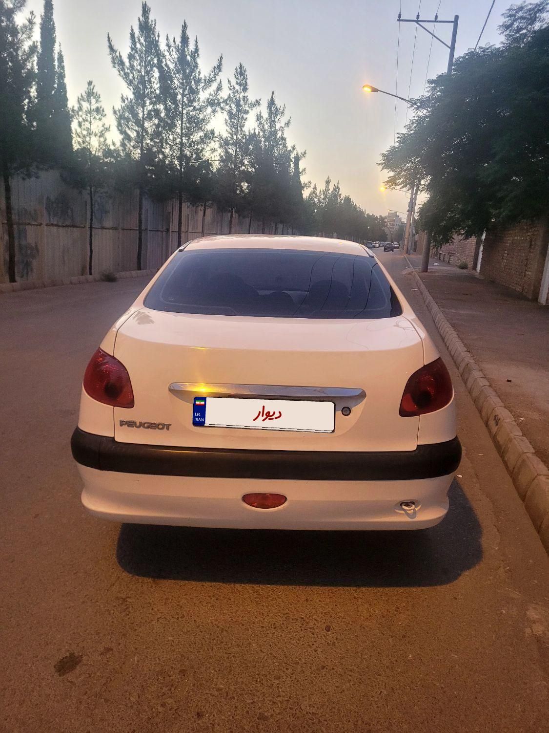 پژو ۲۰۶ صندوق دار v20 - 1390