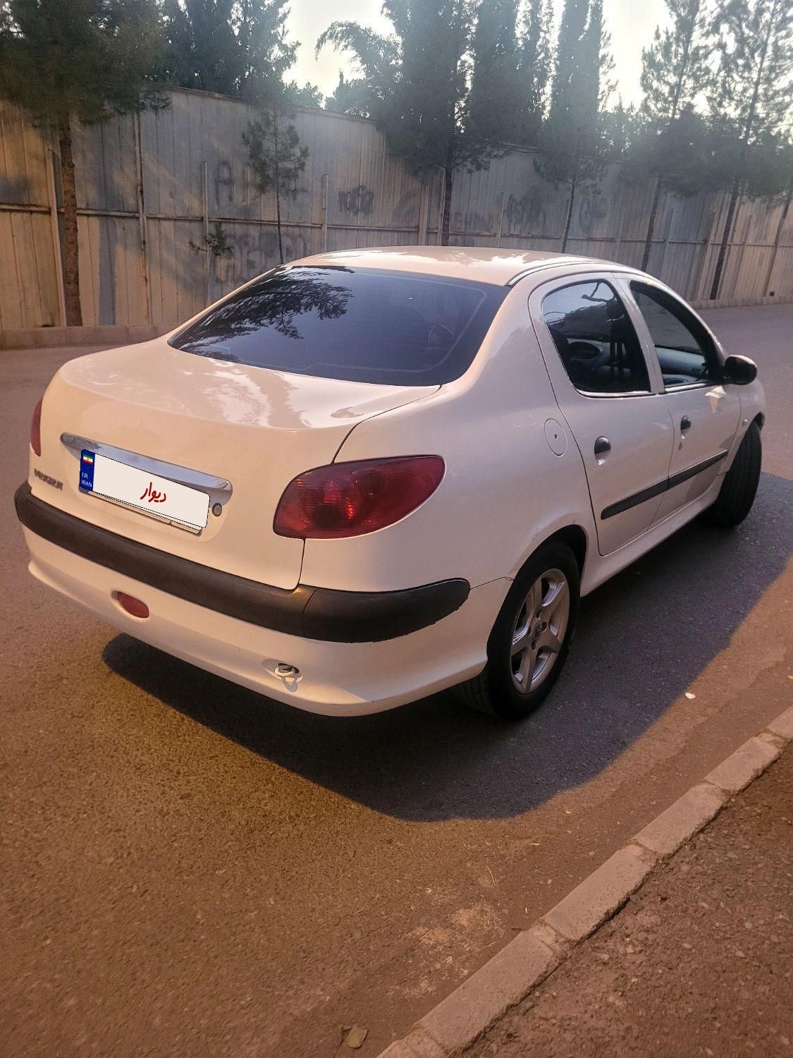 پژو ۲۰۶ صندوق دار v20 - 1390