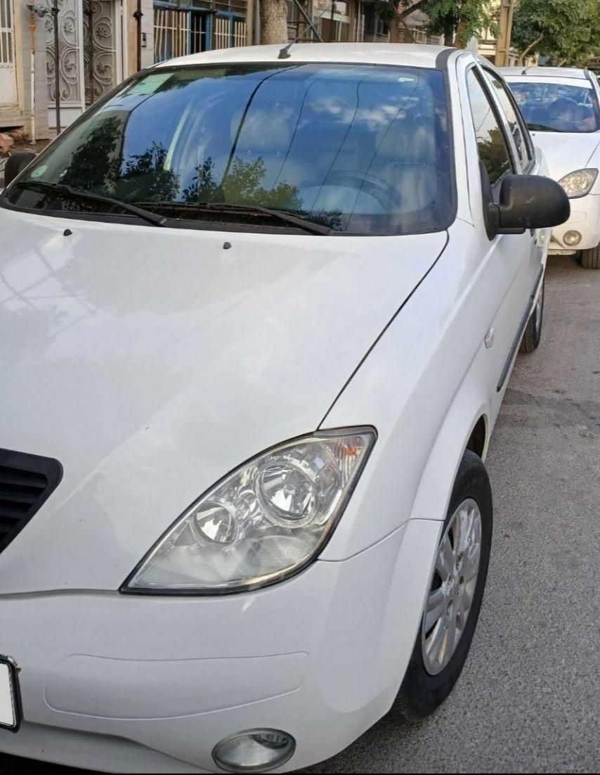 تیبا صندوق دار SX - 1400