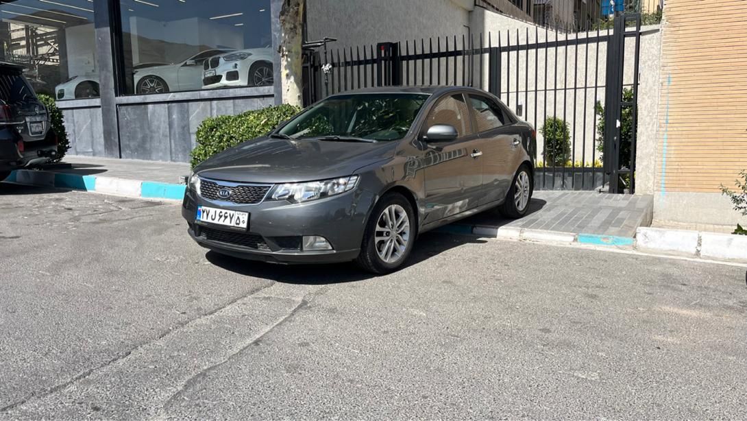 خودرو کیا، سراتو مونتاژ آگهی ann_18567245