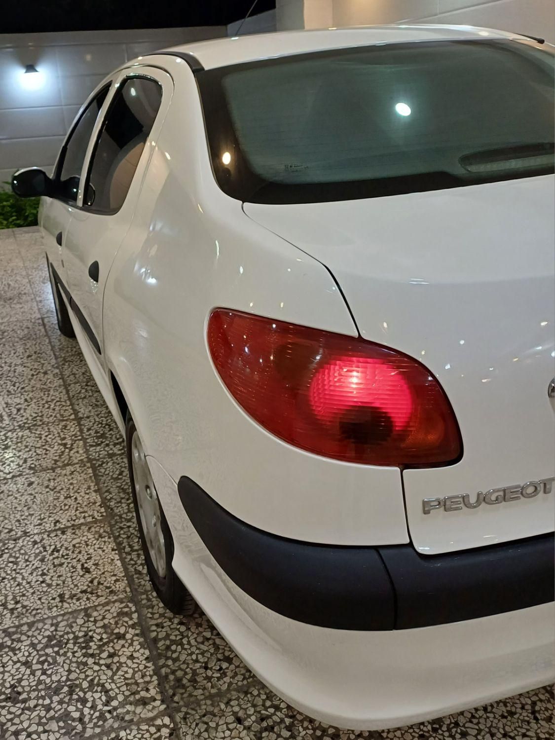 پژو ۲۰۶ صندوق دار v8 - 1387