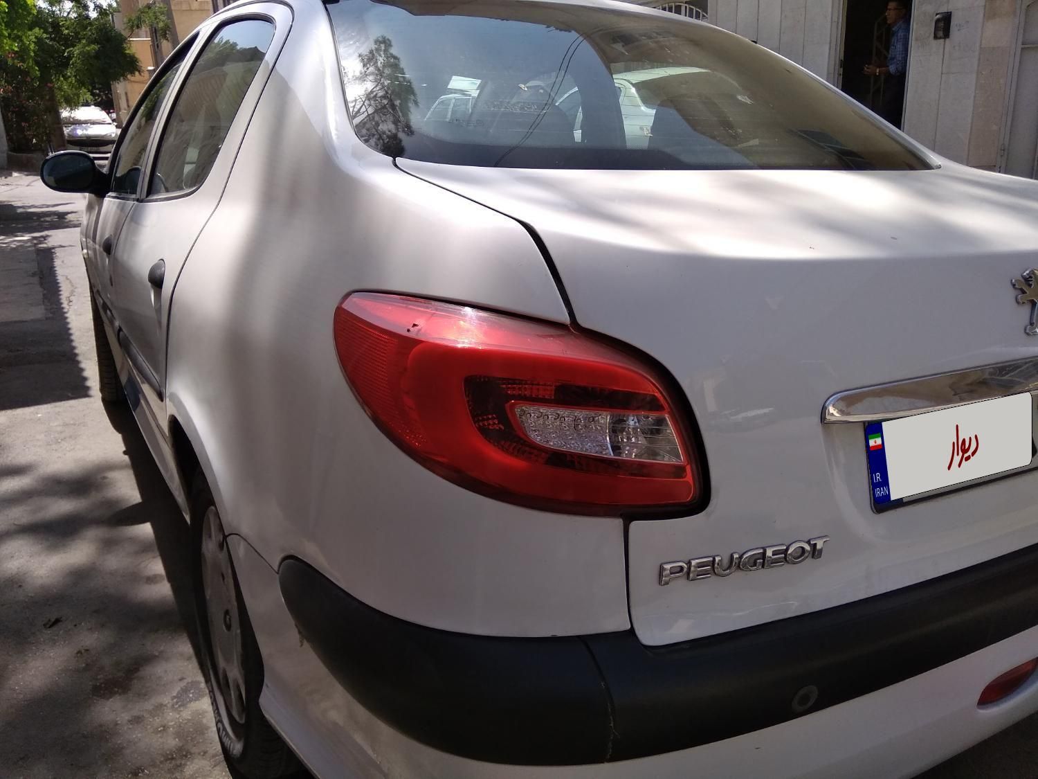 پژو ۲۰۶ صندوق دار v8 - 1395