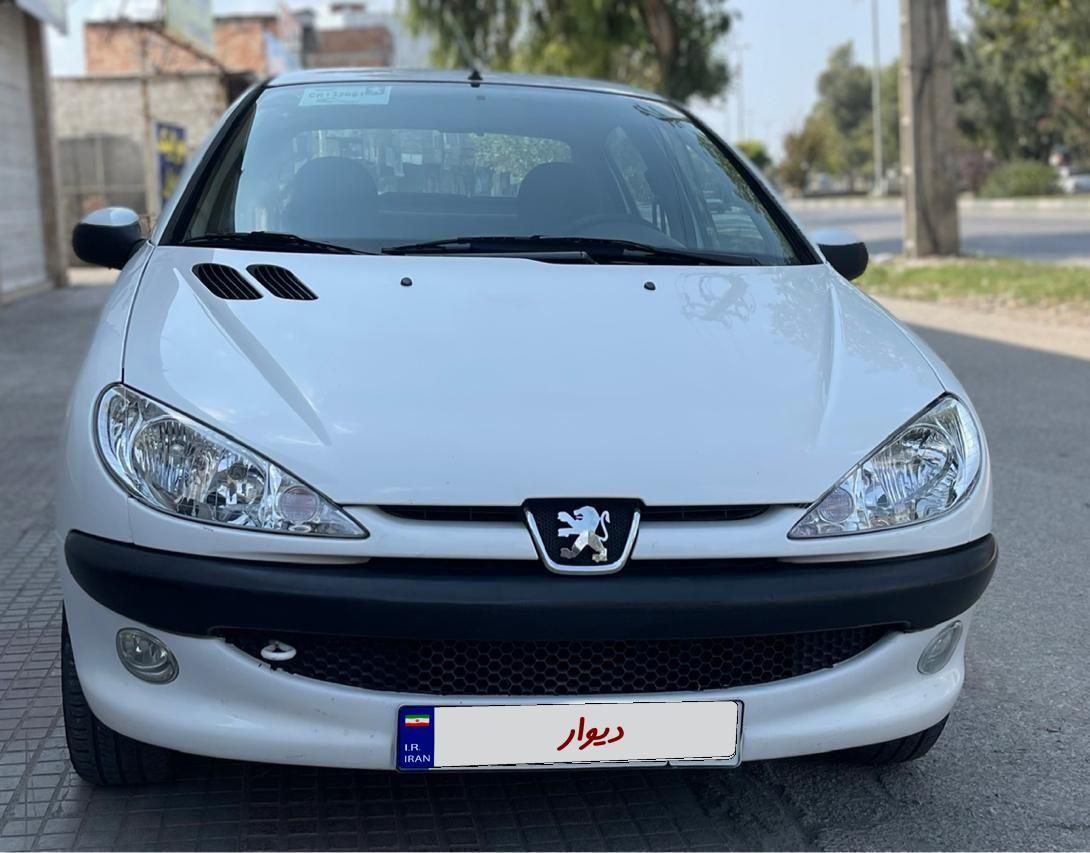 پژو ۲۰۶ صندوق دار v8 - 1390