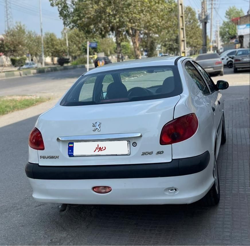 پژو ۲۰۶ صندوق دار v8 - 1390