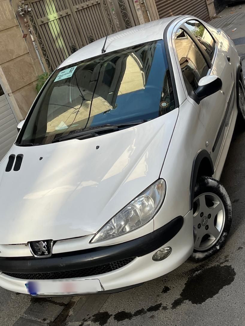 پژو ۲۰۶ صندوق دار v8 - 1391