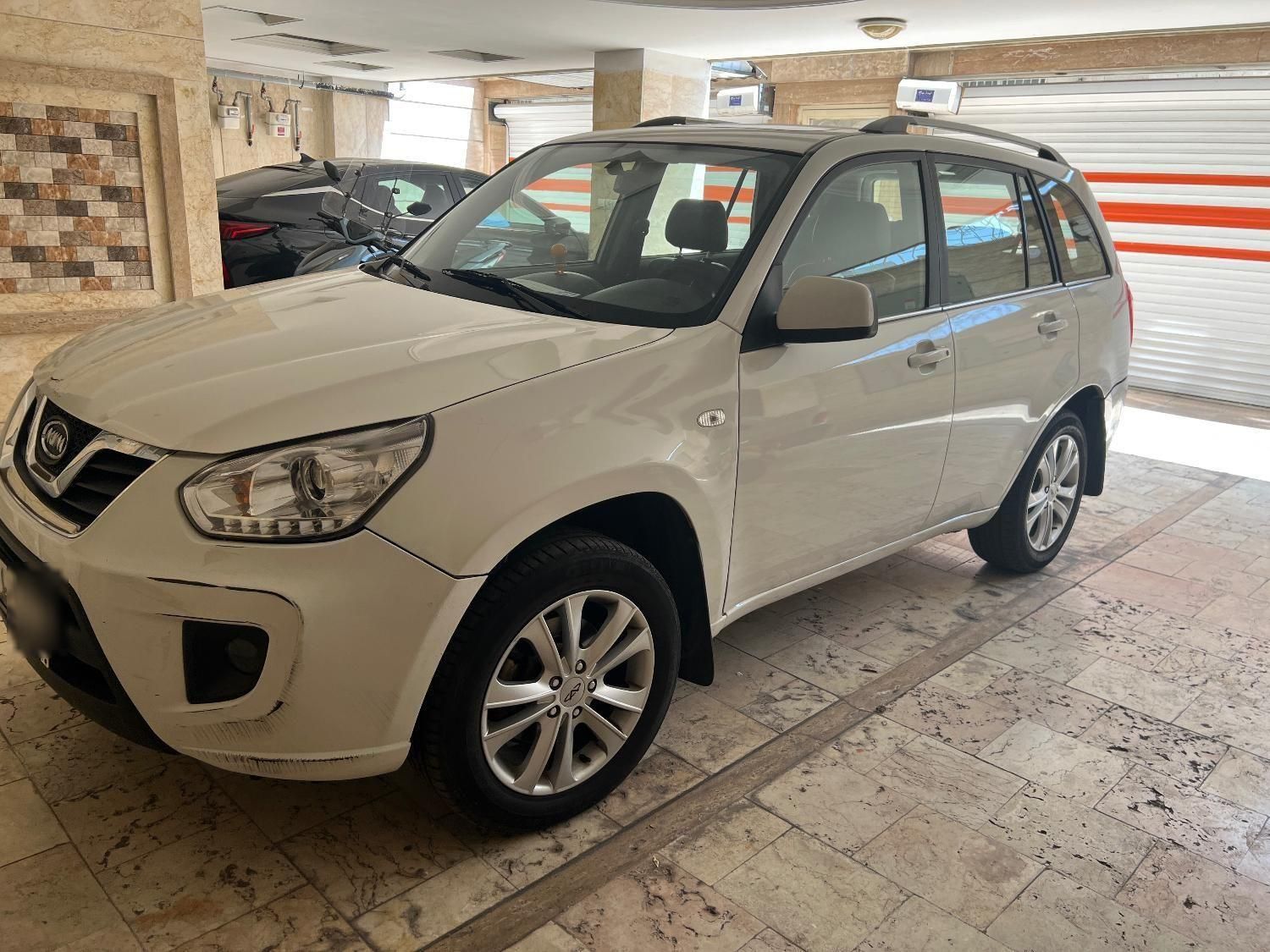 خودرو ام وی ام، X33 آگهی ann_18569366