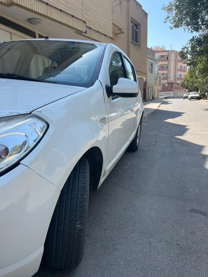 رنو ساندرو اتوماتیک - 1397