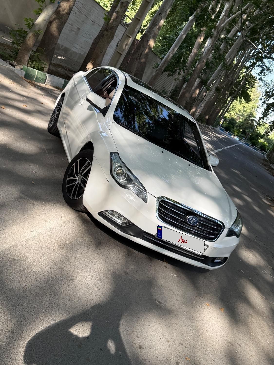 بسترن B50F اتوماتیک - 2015