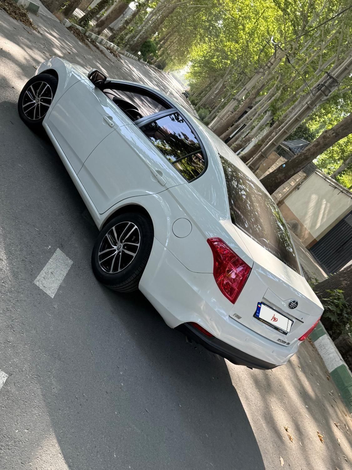 بسترن B50F اتوماتیک - 2015