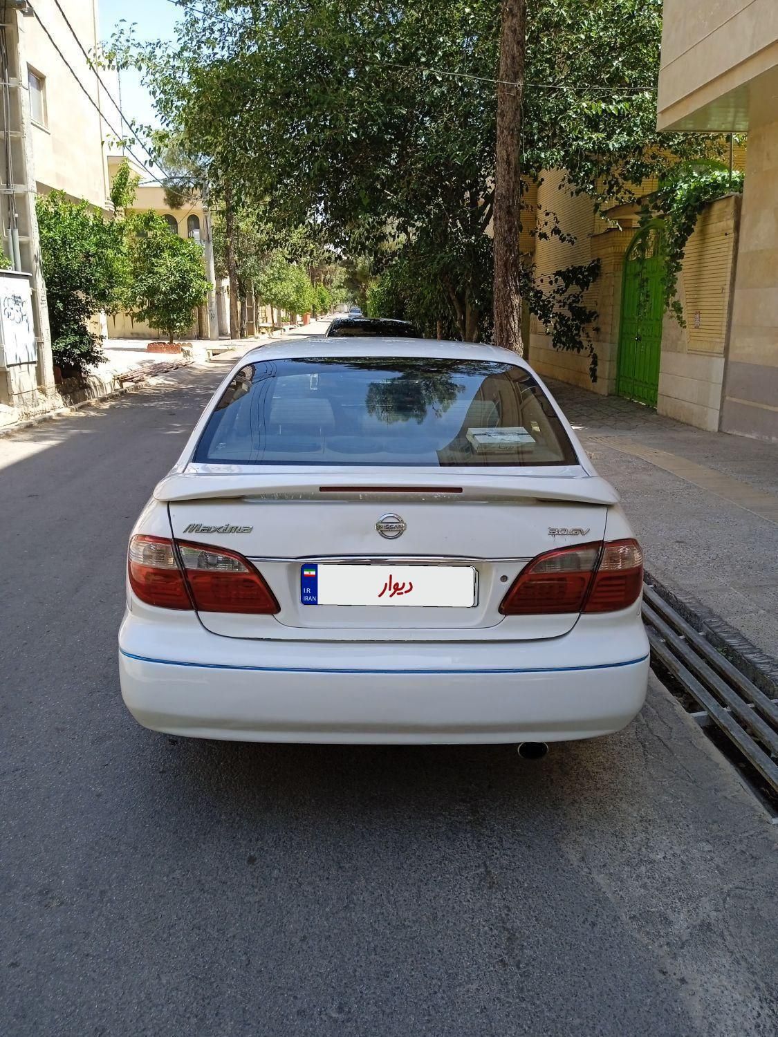 نیسان ماکسیما دنده‌ای - 2003