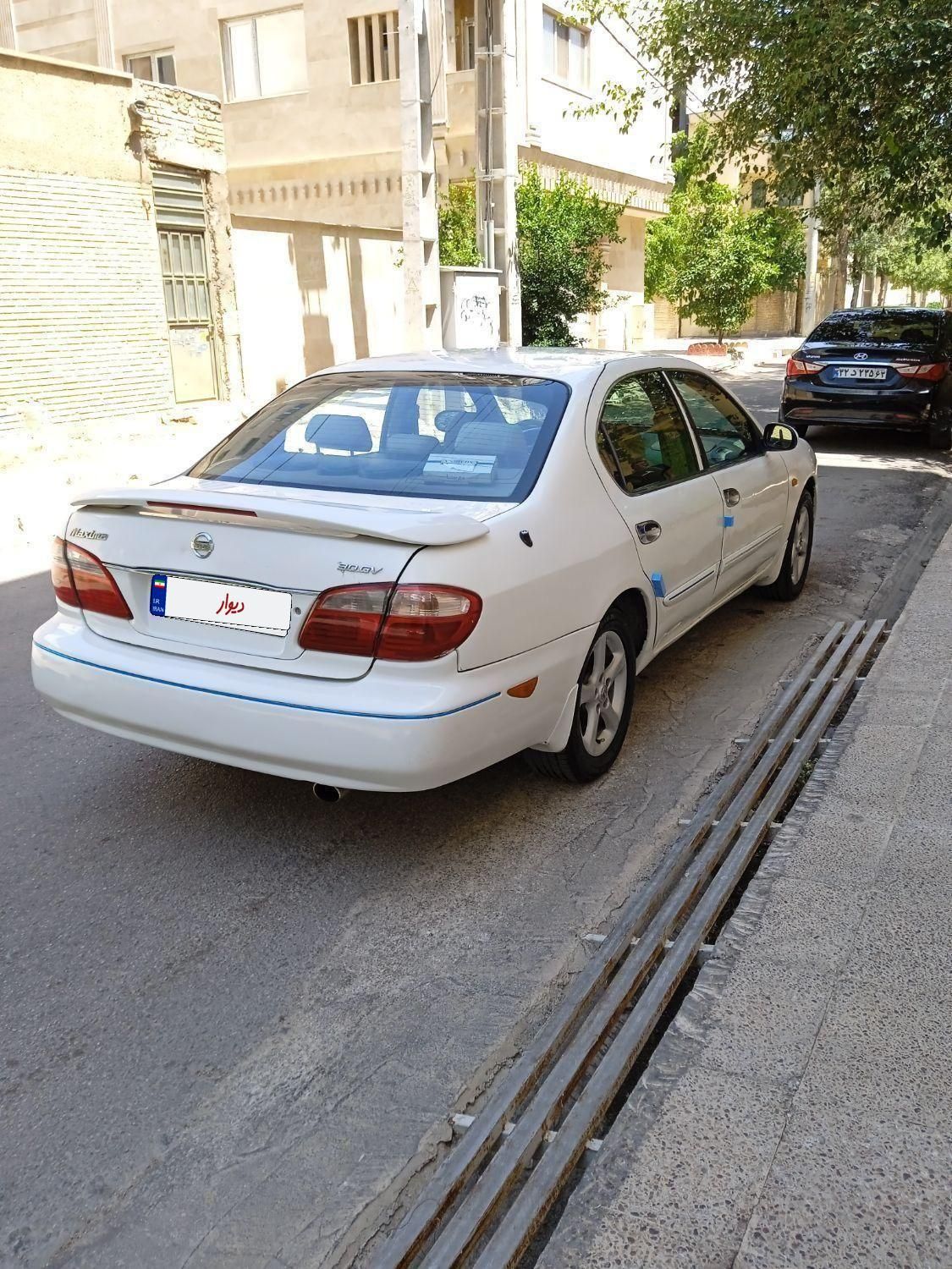 نیسان ماکسیما دنده‌ای - 2003