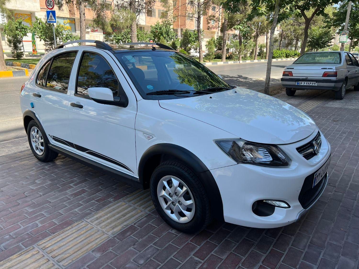 خودرو کوییک، R آگهی ann_18571113
